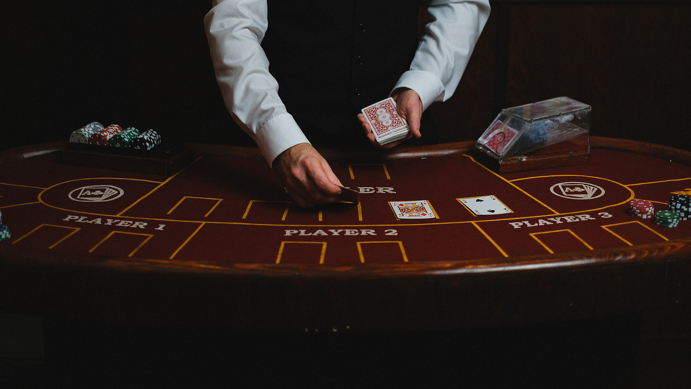 Online Poker and Slots: An Exciting New Way to Gamble
